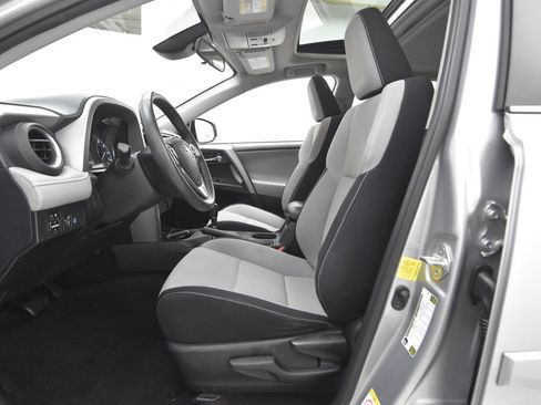 Used 2017 Toyota RAV4 XLE w/ Plus Extra Value Package FWD image 31