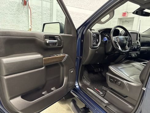 Used 2020 Chevrolet Silverado 1500 LT Trail Boss AWD/4WD image 15