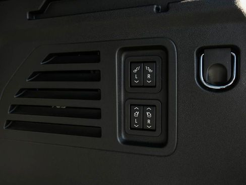 New 2026 Buick Enclave Avenir w/ Super Cruise Package image 9