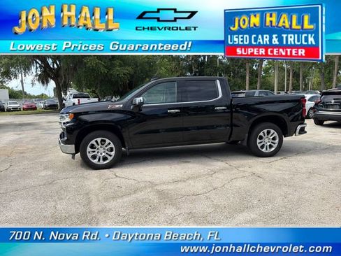 Used 2022 Chevrolet Silverado 1500 LTZ w/ Technology Package AWD/4WD image 4