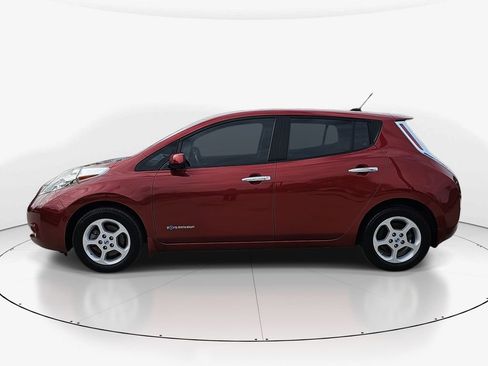Used 2014 Nissan Leaf SV w/ LED & Quick Charge Package image 8
