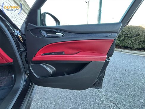 Used 2020 Alfa Romeo Stelvio w/ Nero Edizione image 41