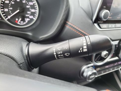 Used 2021 Nissan Sentra SR image 18