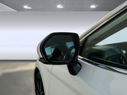 Used 2021 Toyota Camry SE w/ Cold Weather Package image 21