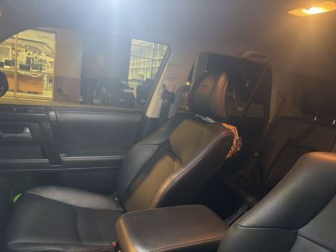 Used 2024 Toyota 4Runner TRD Off-Road Premium image 18