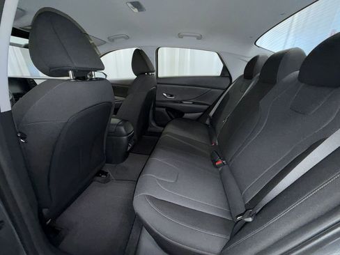 New 2026 Hyundai Elantra SE image 12