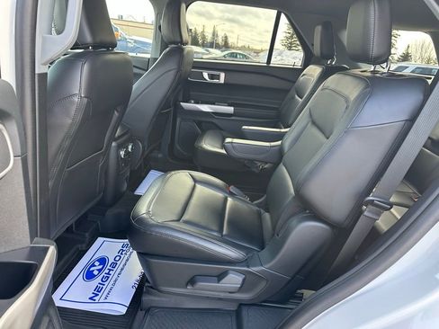 Used 2022 Ford Explorer XLT w/ Equipment Group 202A image 14