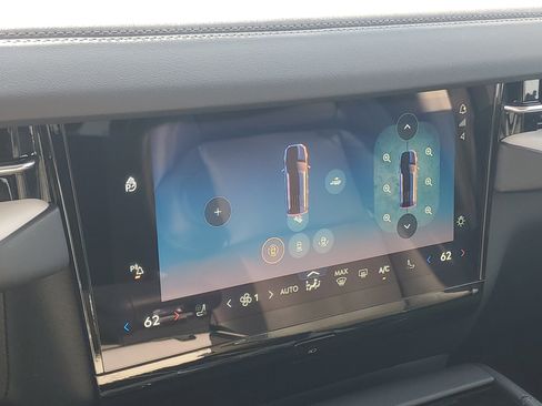 New 2026 Lincoln Navigator Reserve image 24