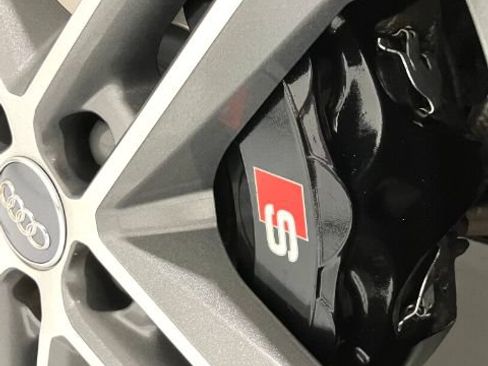 Used 2018 Audi SQ5 Premium Plus AWD/4WD image 21