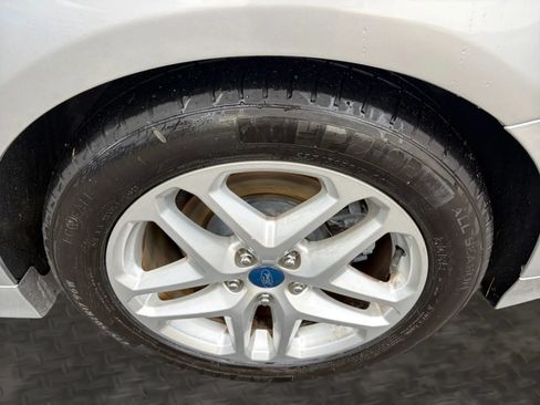 Used 2013 Ford Fusion SE FWD image 40