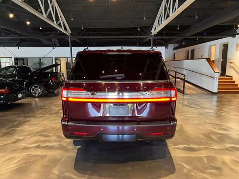 Used 2019 Lincoln Navigator Reserve AWD/4WD image 4