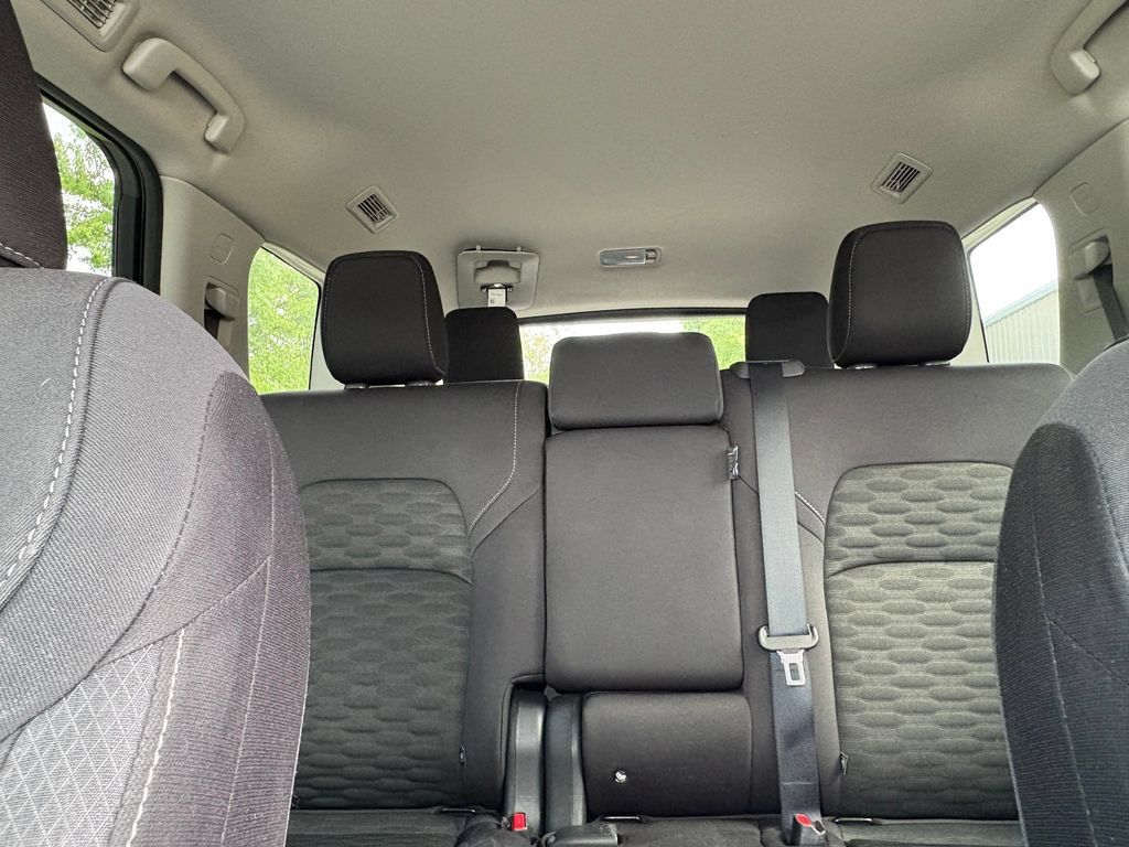 Used 2025 Nissan Pathfinder SV FWD image 16