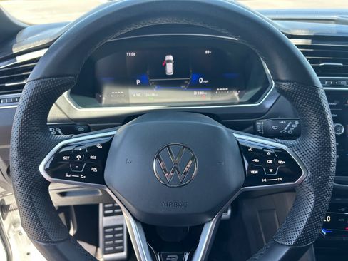 Certified 2024 Volkswagen Tiguan SE R-Line FWD image 9
