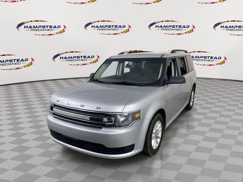 Used 2019 Ford Flex SE image 1