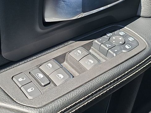 New 2025 RAM 2500 Laramie image 27