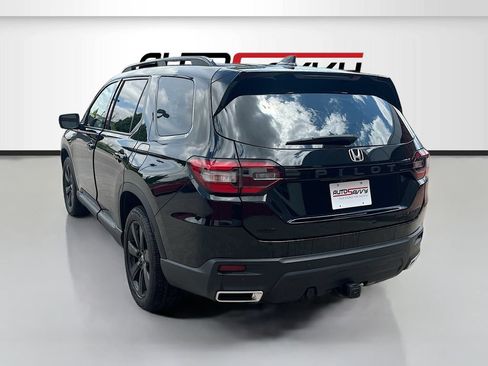 Used 2025 Honda Pilot Black Edition image 5