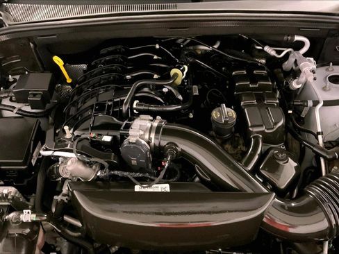 Used 2023 Dodge Durango GT AWD/4WD image 31