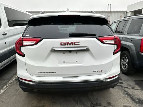 Used 2023 GMC Terrain AT4 image 4