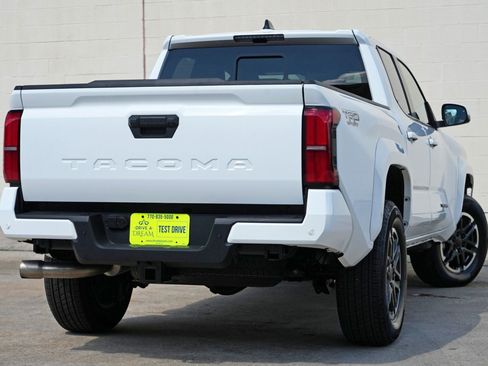 Used 2024 Toyota Tacoma TRD Sport w/ TRD Sport Upgrade Package RWD image 5
