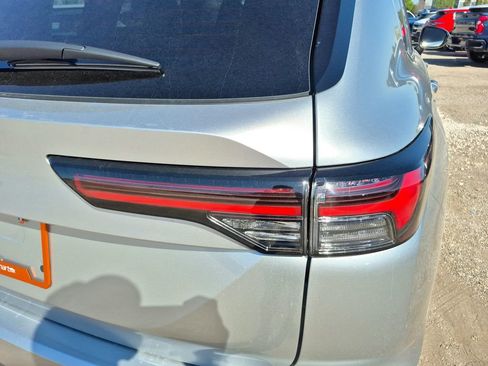 New 2026 Mitsubishi Outlander ES FWD image 11