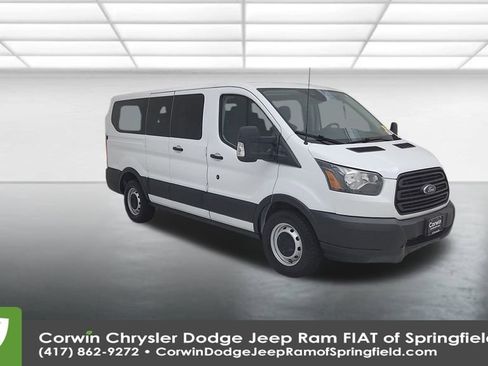 Used 2019 Ford Transit 150 XL image 4