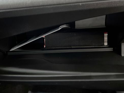 Used 2025 Toyota Camry LE image 35