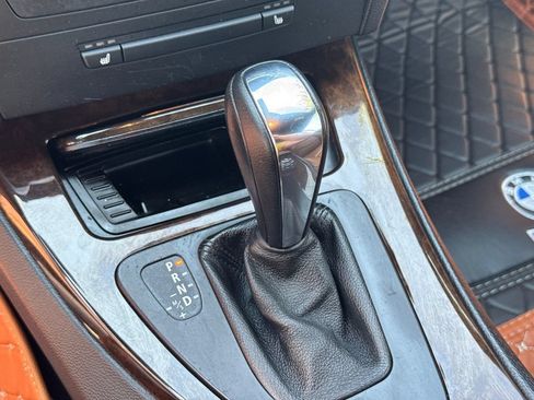 Used 2009 BMW 335i Convertible RWD image 25