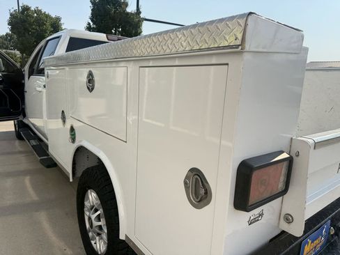 Used 2024 Chevrolet Silverado 2500 LT w/ Convenience Package AWD/4WD image 16