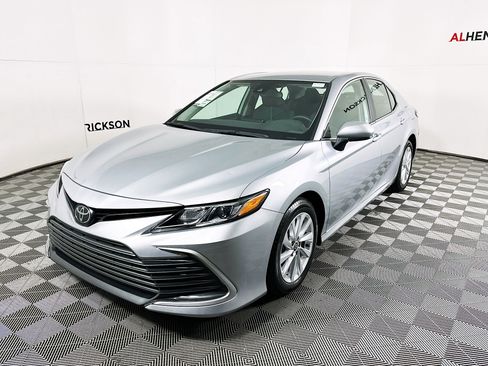 Used 2023 Toyota Camry LE image 7