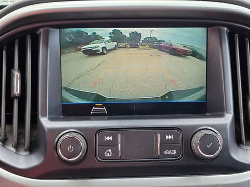 Used 2022 Chevrolet Colorado LT w/ Fleet Safety Package RWD image 17