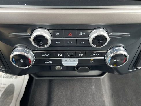 Used 2025 Ford F150 XLT w/ Equipment Group 301A Standard AWD/4WD image 20