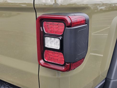 New 2026 Jeep Gladiator Mojave image 10