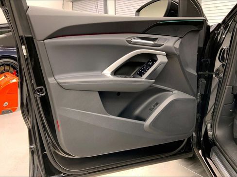 Certified 2025 Audi Q5 Premium w/ Convenience Package image 25