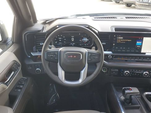 Certified 2023 GMC Sierra 1500 SLT w/ SLT Premium Plus Package AWD/4WD image 18