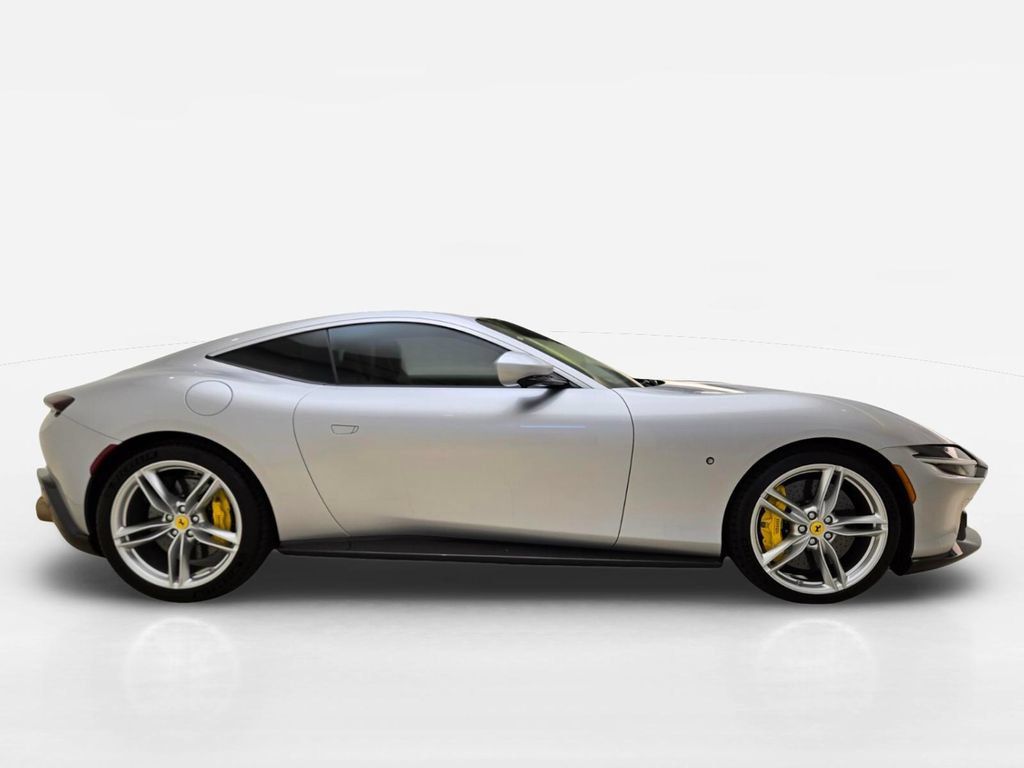 Used 2022 Ferrari Roma RWD image 6