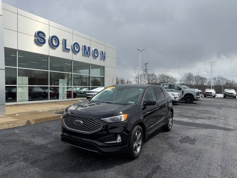 Certified 2023 Ford Edge SEL w/ Convenience Package image 2