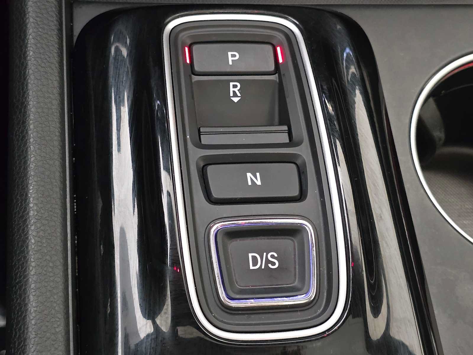 Used 2025 Honda Pilot Black Edition image 17