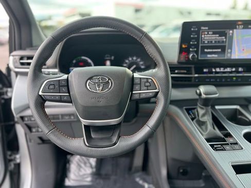 Used 2024 Toyota Sienna XSE image 12