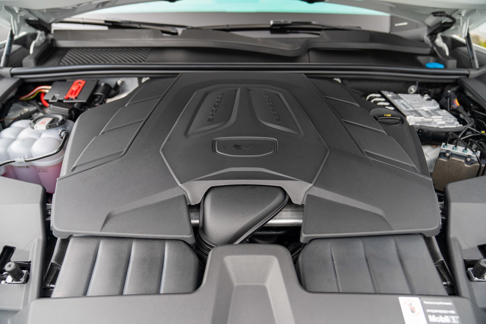 Certified 2026 Porsche Cayenne AWD/4WD image 27