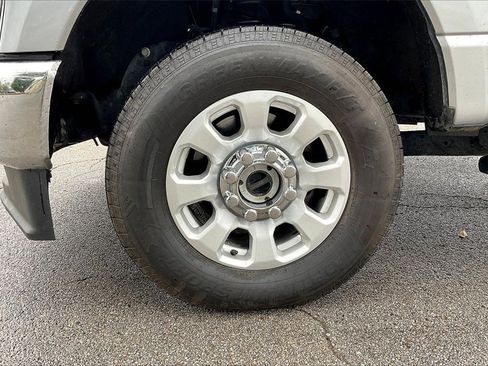 Used 2024 Ford F250 XLT image 5