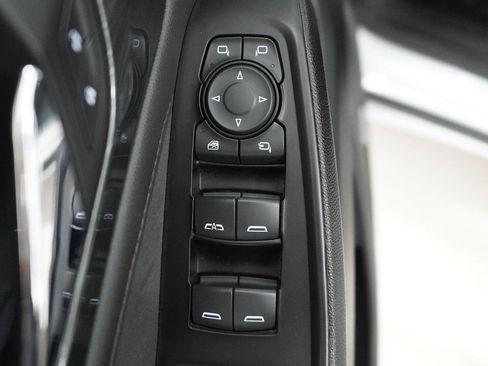 Used 2023 Chevrolet Traverse High Country FWD image 28