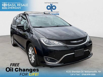 Used 2017 Chrysler Pacifica Touring-L