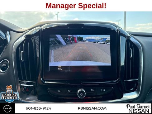 Used 2023 Chevrolet Traverse LT FWD image 12