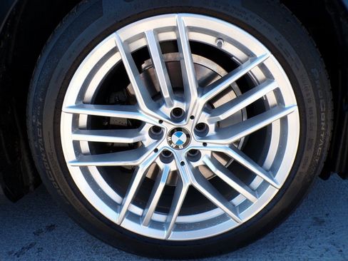 Certified 2025 BMW 530i xDrive w/ Premium Package image 9