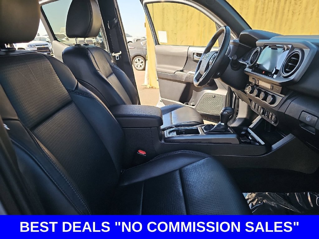 Used 2019 Toyota Tacoma TRD Off-Road AWD/4WD image 10