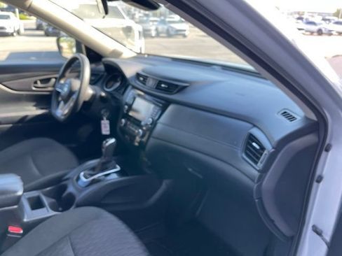 Used 2020 Nissan Rogue S AWD/4WD image 17