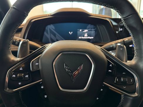 Used 2022 Chevrolet Corvette Stingray Coupe w/ Z51 Performance Package RWD image 18
