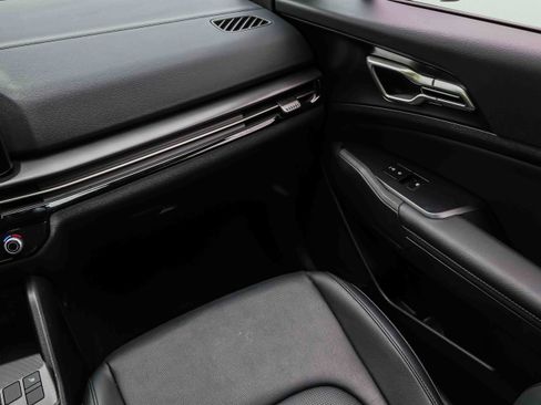 Certified 2026 Kia Sportage EX FWD image 19