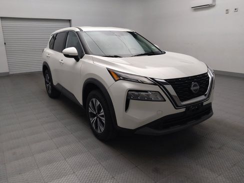 Used 2022 Nissan Rogue SV image 13