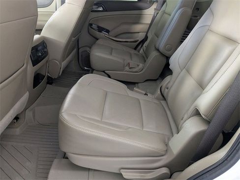 Used 2019 GMC Yukon SLT w/ Premium Edition image 26